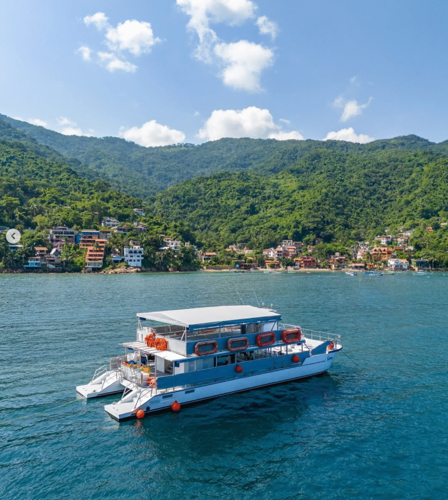 Playa Yelapa - Renta de Catamaranes Puerto Vallarta