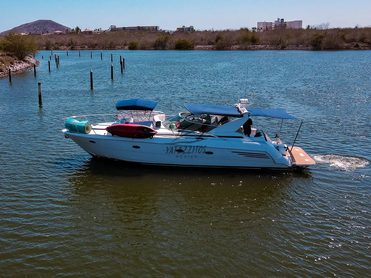 yachts in mazatlan rent 26
