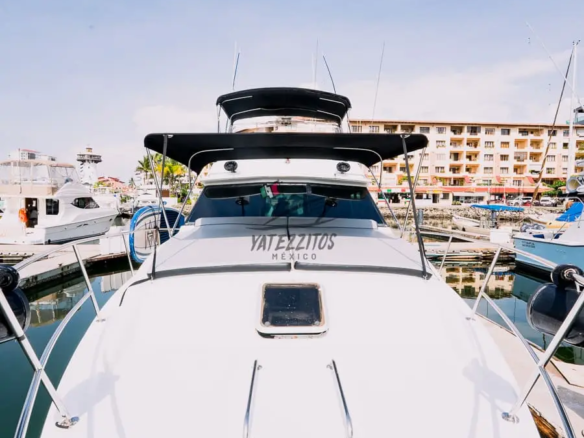 Renta de Barcos en Puerto Vallarta - Yate Aymar - Yatezzitos - 003