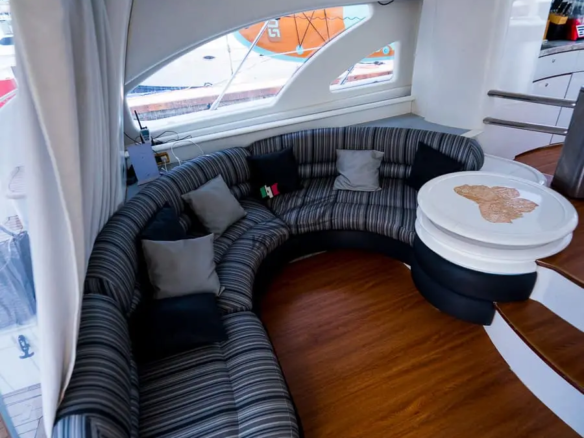 Yates en Vallarta - Don Jony Azimut 55ft - 002
