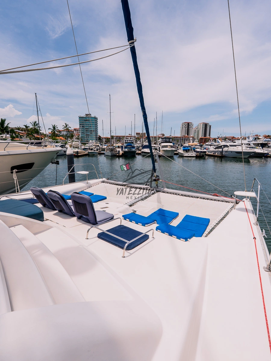 Catamaran Tour Puerto Vallarta – Michelle 48″ 0001