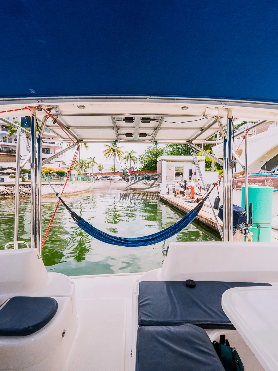 Catamaran Tour Puerto Vallarta – Michelle 48″ 0002