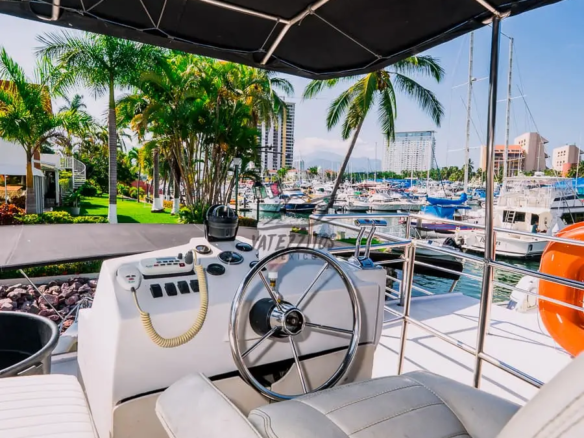 Renta de catamarán en Puerto Vallarta desde $22,800 - 005