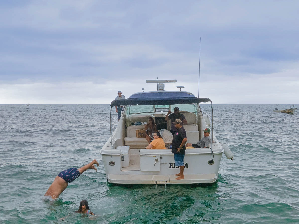 Paseos en yate Puerto Vallarta – Santa Elisa 38ft - 002