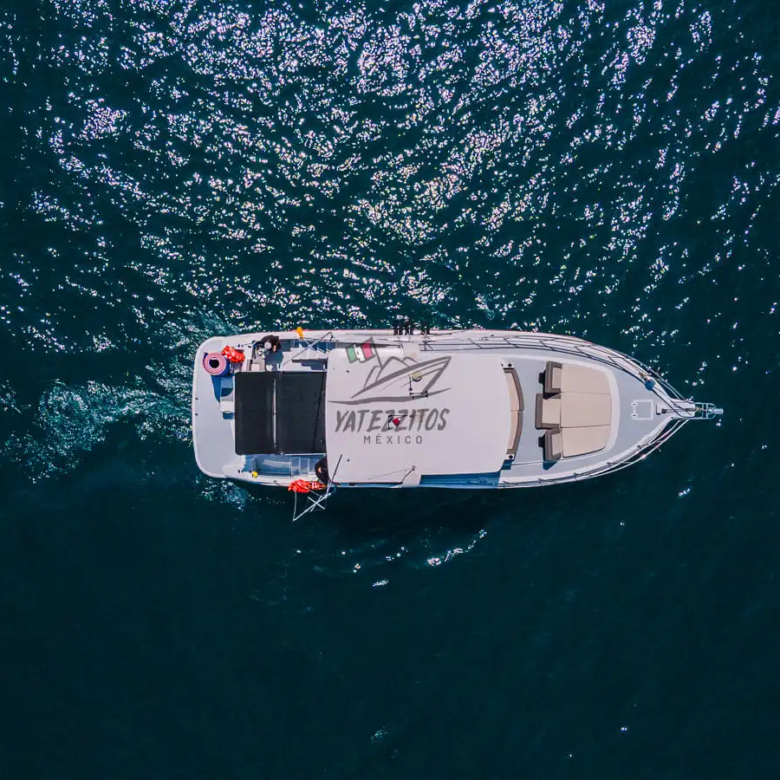 Tour a Puerto Vallarta – Yate Calypso Cruiser 43″ 011