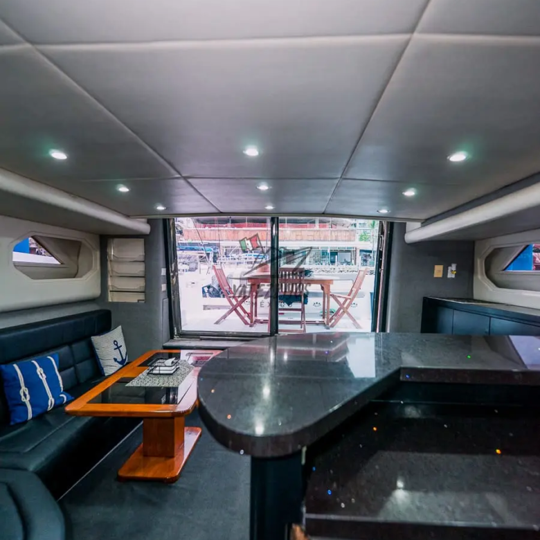 Tour a Puerto Vallarta – Yate Calypso Cruiser 43″ 012