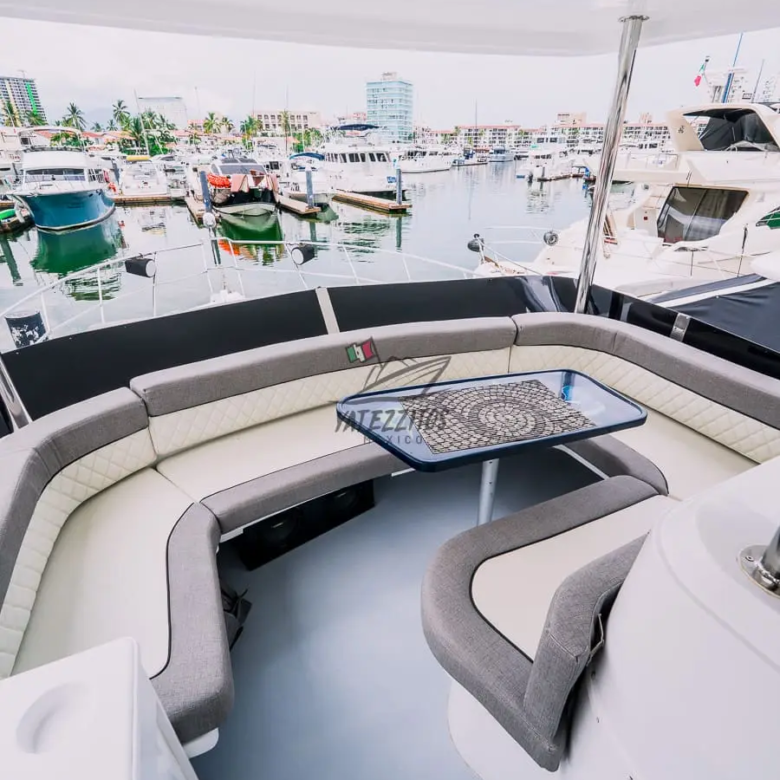 Tour a Puerto Vallarta – Yate Calypso Cruiser 43″ 006
