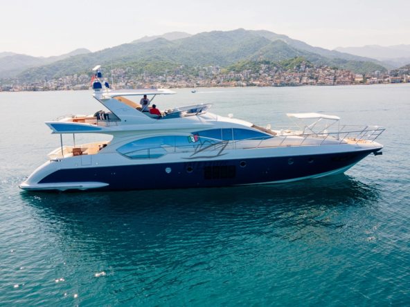 Yates Puerto Vallarta – Yate Defyen Azimut 75″ 030