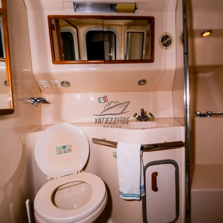 Boat Rental Puerto Vallarta – Delta Sea Ray 42″ 010