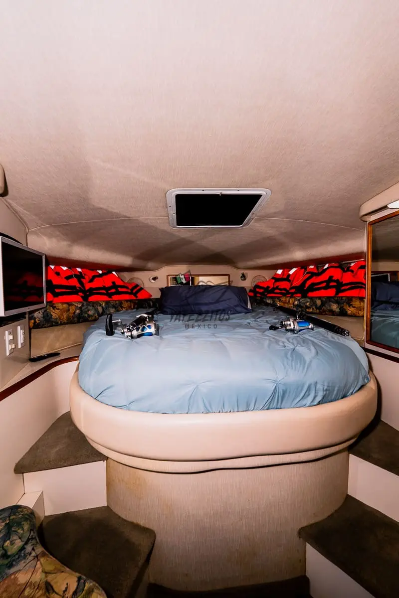 Boat Rental Puerto Vallarta – Delta Sea Ray 42″ 014