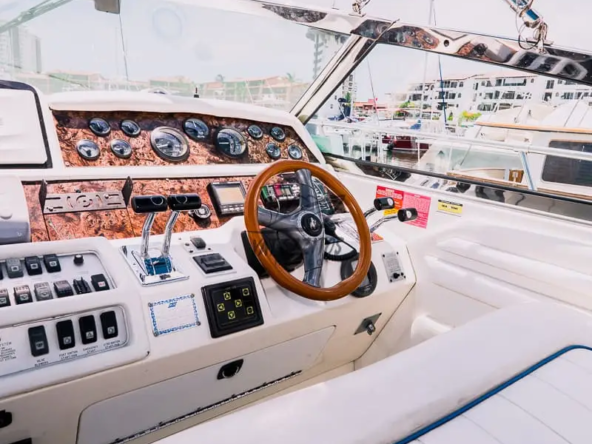 Boat Rental Puerto Vallarta – Delta Sea Ray 42″ 020