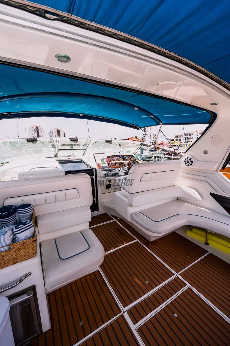 Boat Rental Puerto Vallarta – Delta Sea Ray 42″ 008