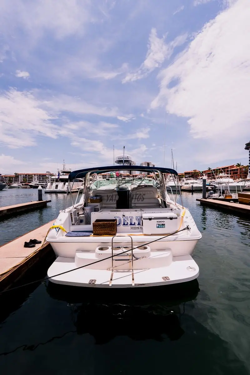 Boat Rental Puerto Vallarta – Delta Sea Ray 42″ 006