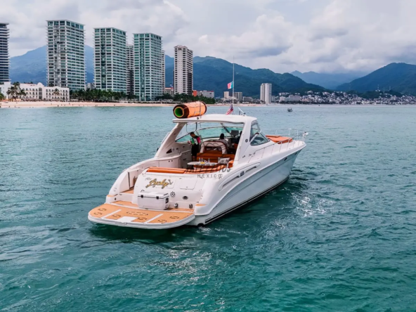 Yacht rental Vallarta – Mr. Lucky Sundancer - 0013