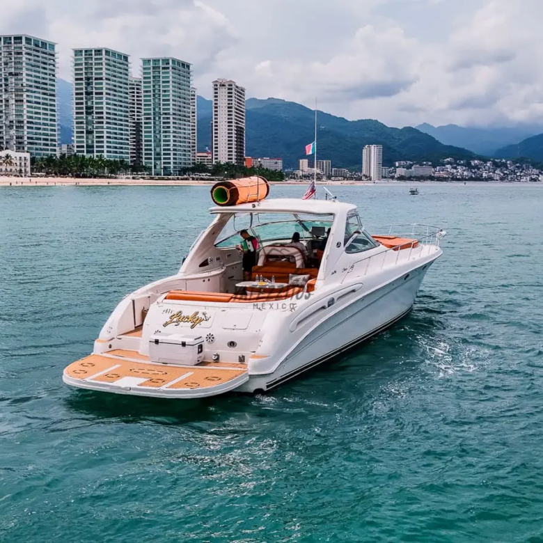 Yacht rental Vallarta – Mr. Lucky Sundancer - 0013