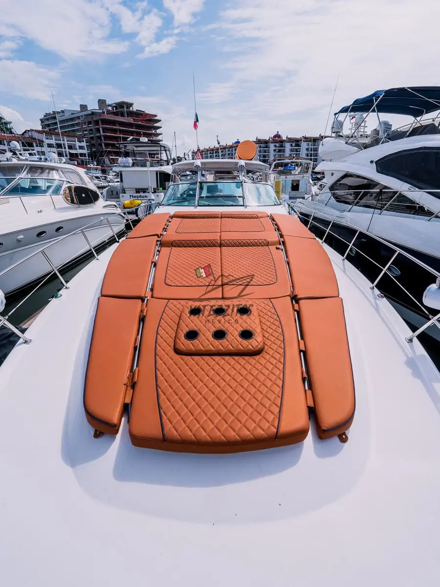 Yacht rental Vallarta – Mr. Lucky Sundancer - 0002