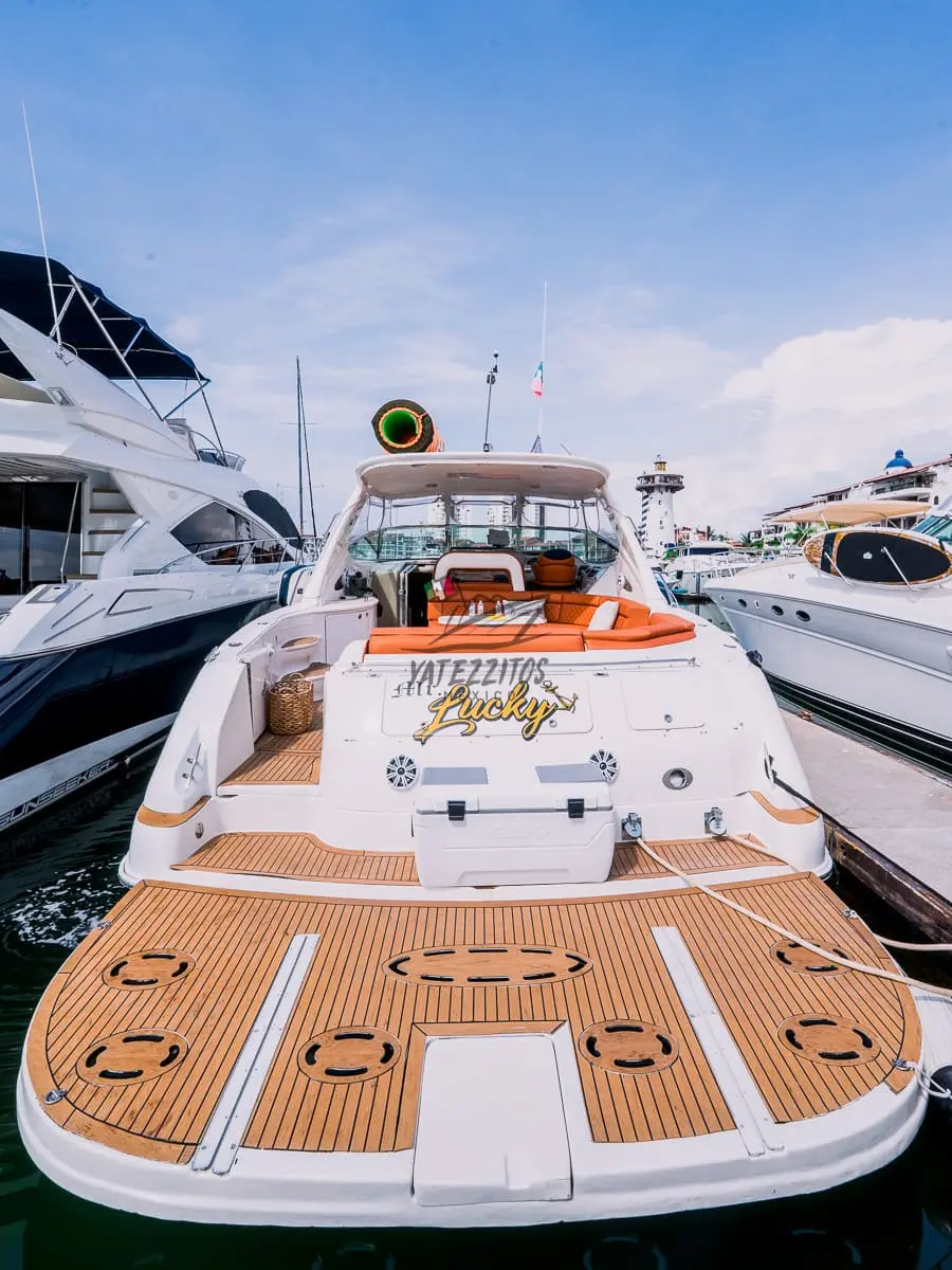 Yacht rental Vallarta – Mr. Lucky Sundancer - 0001