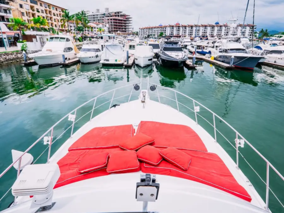 Boat rental Puerto Vallarta | My Christopher Bertram 60ft - 001