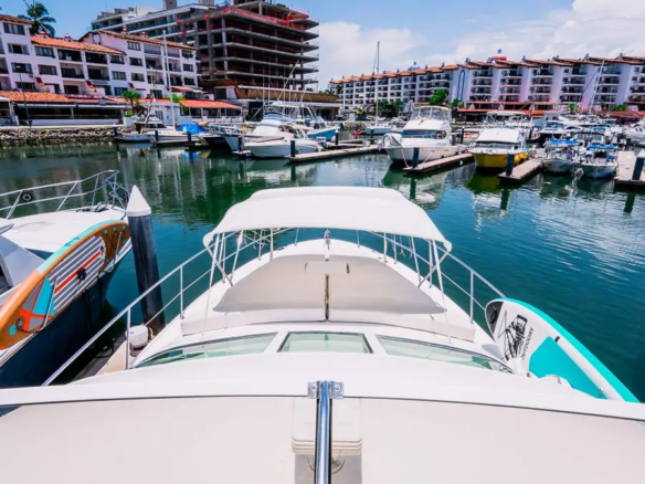 Yacht Rental Puerto Vallarta – Praiano Sea Ray 42″ - 004