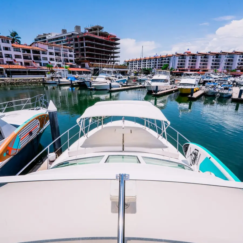 Yacht Rental Puerto Vallarta – Praiano Sea Ray 42″ - 004