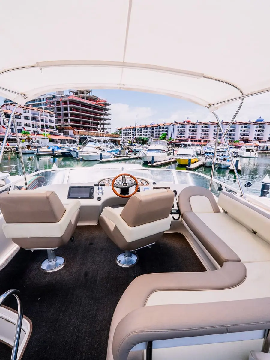 Yacht Rental Puerto Vallarta – Praiano Sea Ray 42″ - 005