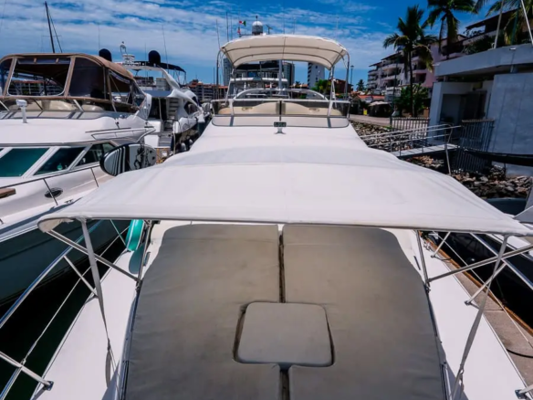 Yacht Rental Puerto Vallarta – Praiano Sea Ray 42″ - 001