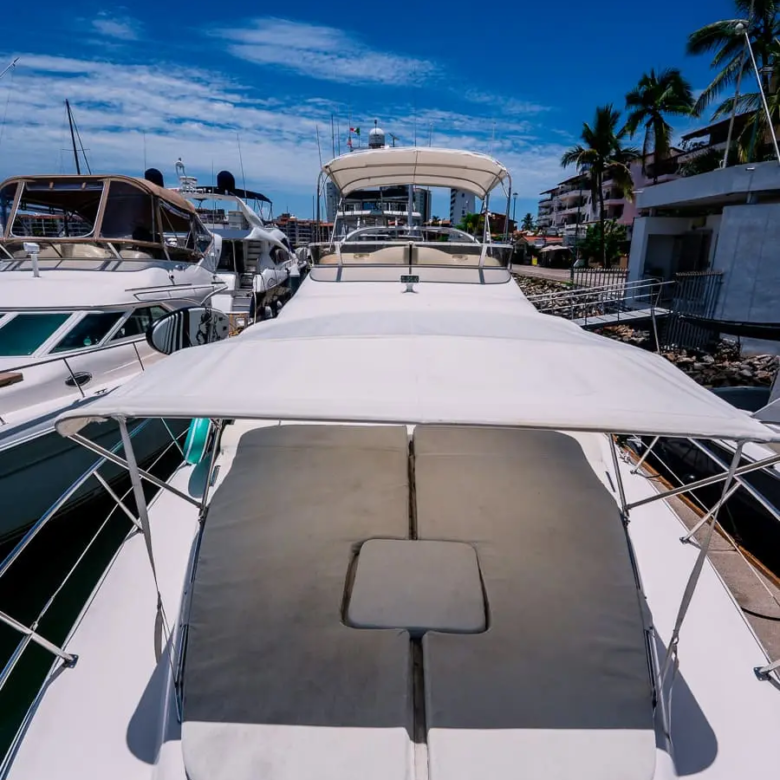 Yacht Rental Puerto Vallarta – Praiano Sea Ray 42″ - 001