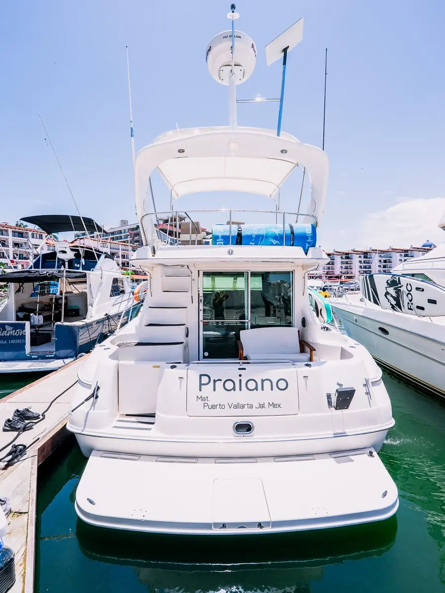 Yacht Rental Puerto Vallarta – Praiano Sea Ray 42″ - 003