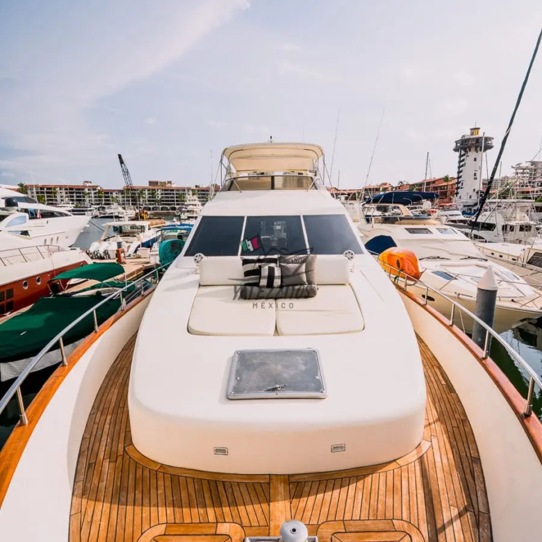 Renta de barcos Puerto Vallarta: Yate Tanjia de lujo - 0033