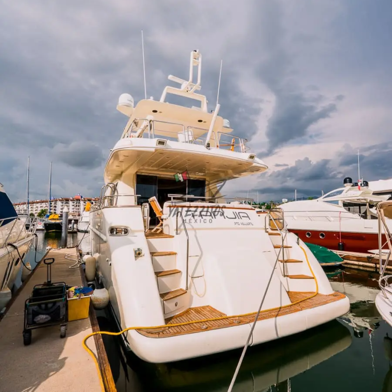 Renta de barcos Puerto Vallarta: Yate Tanjia de lujo - 0035