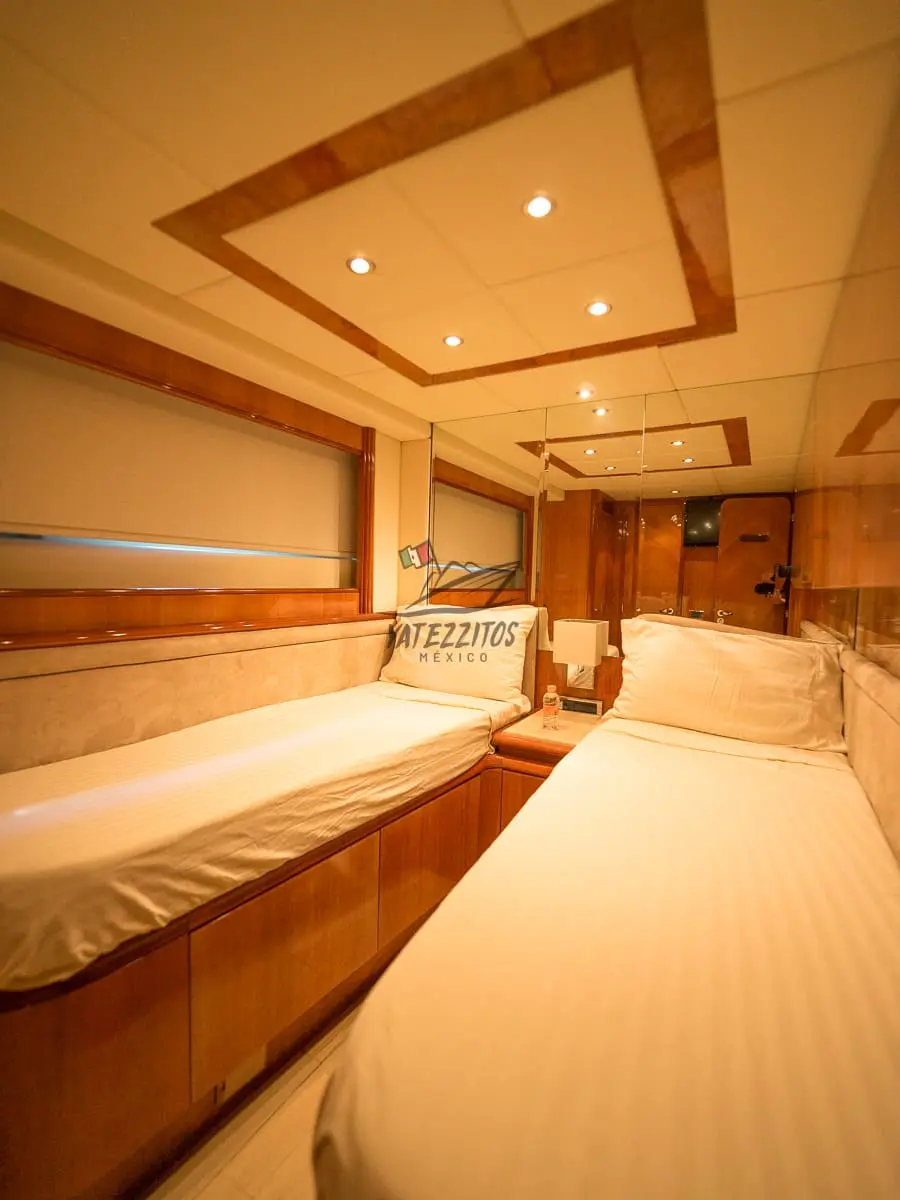 Puerto Vallarta Yacht Charters - Viva La Vie 85" - 09