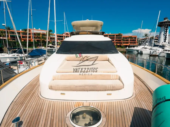 Puerto Vallarta Yacht Charters - Viva La Vie 85" - 17