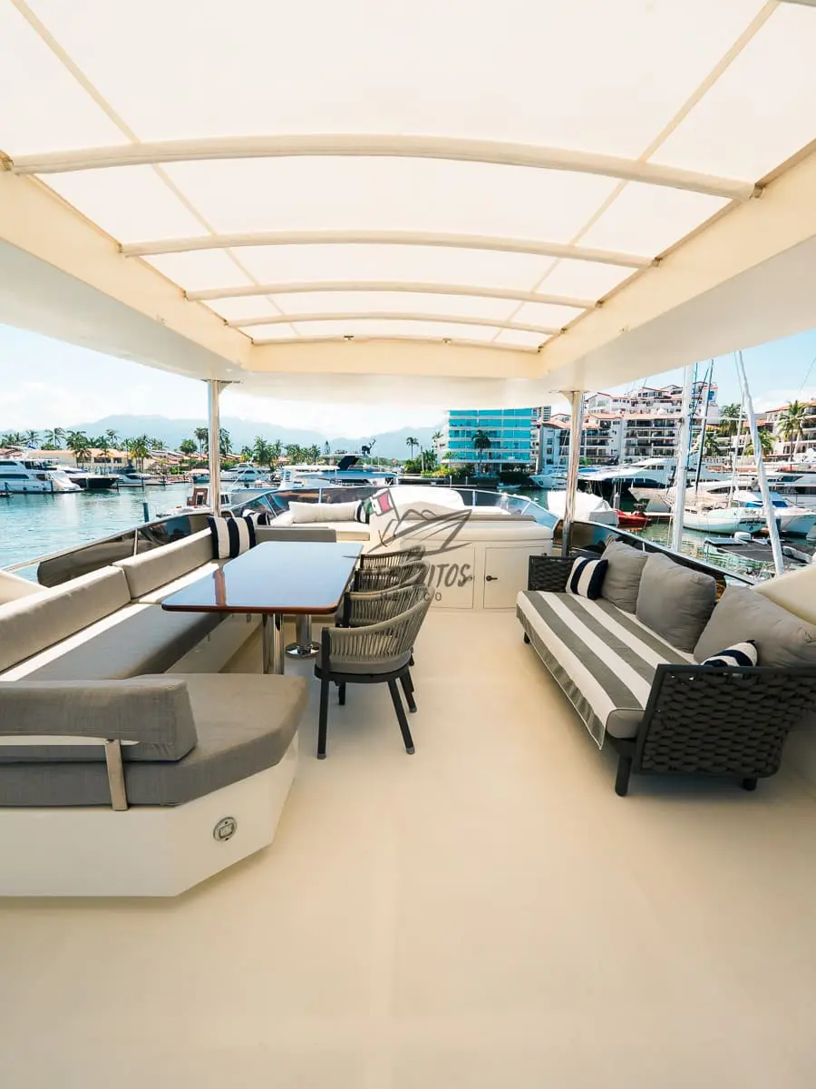 Puerto Vallarta Yacht Charters - Viva La Vie 85" - 22
