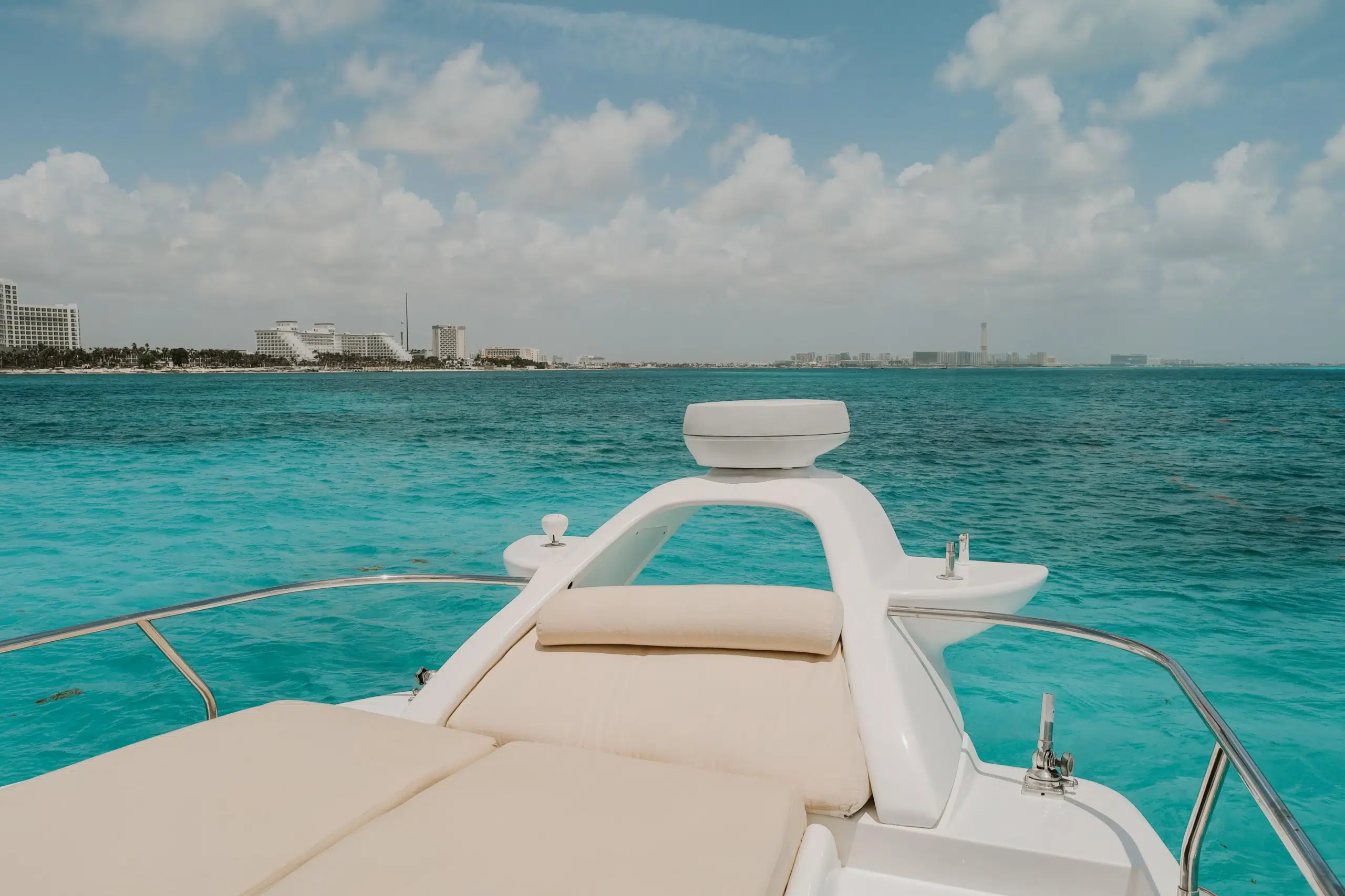 WhatsApp-Image-2026-01-17-at-3.45.52-PM-_2_ renta de yates en cancun precios -12