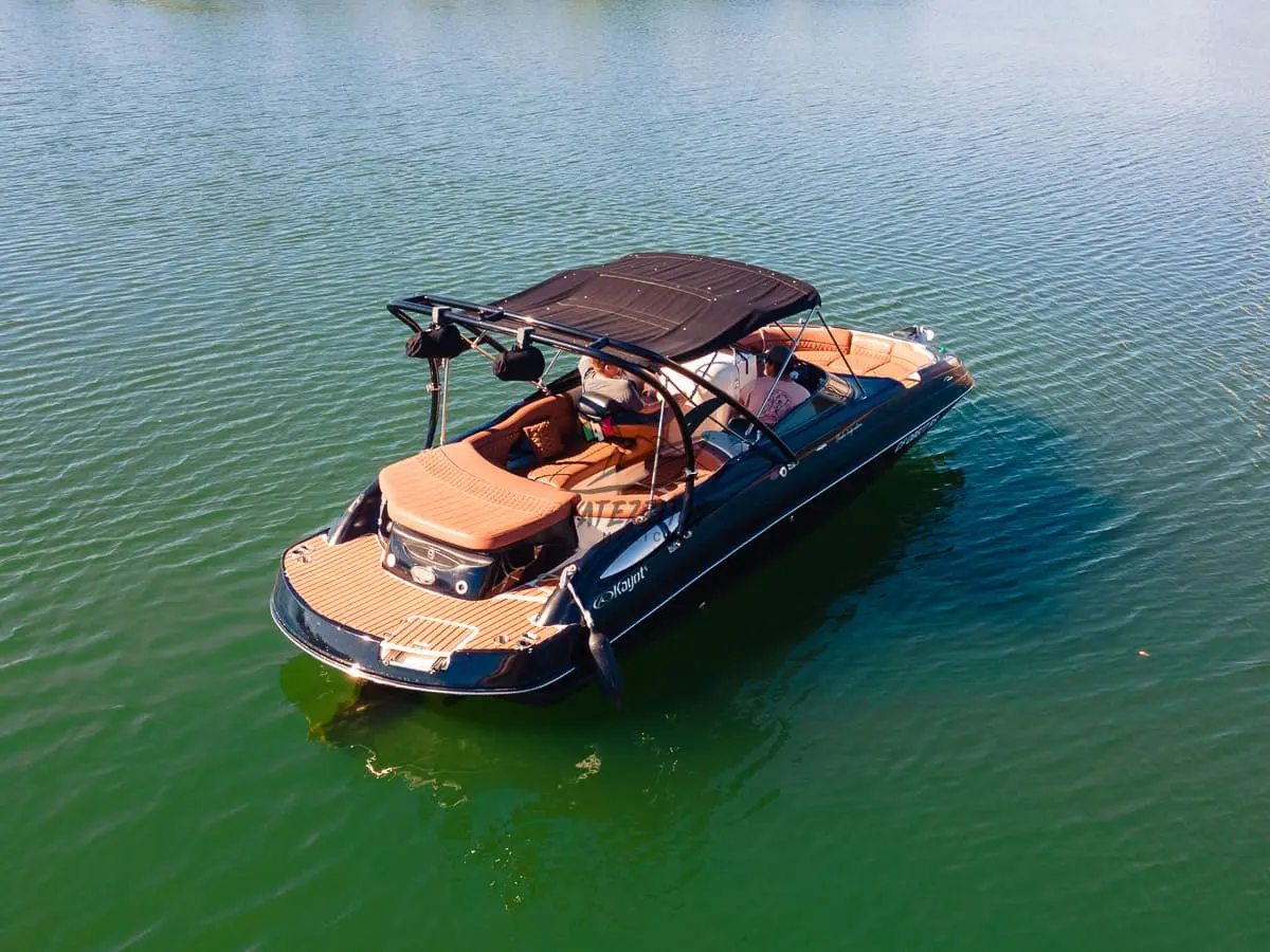 lancha-negra-fotos-piso-editada-con-mc-09