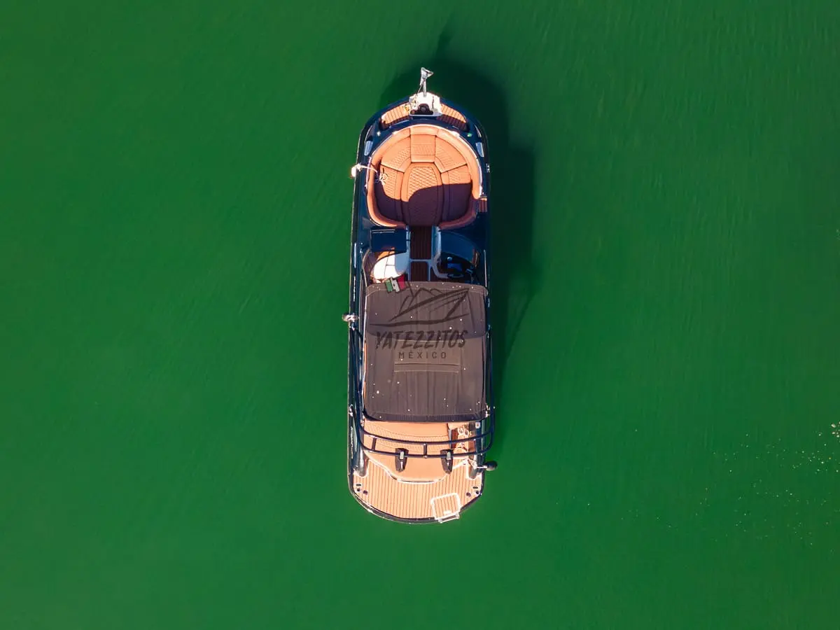 lancha-negra-fotos-piso-editada-con-mc-15