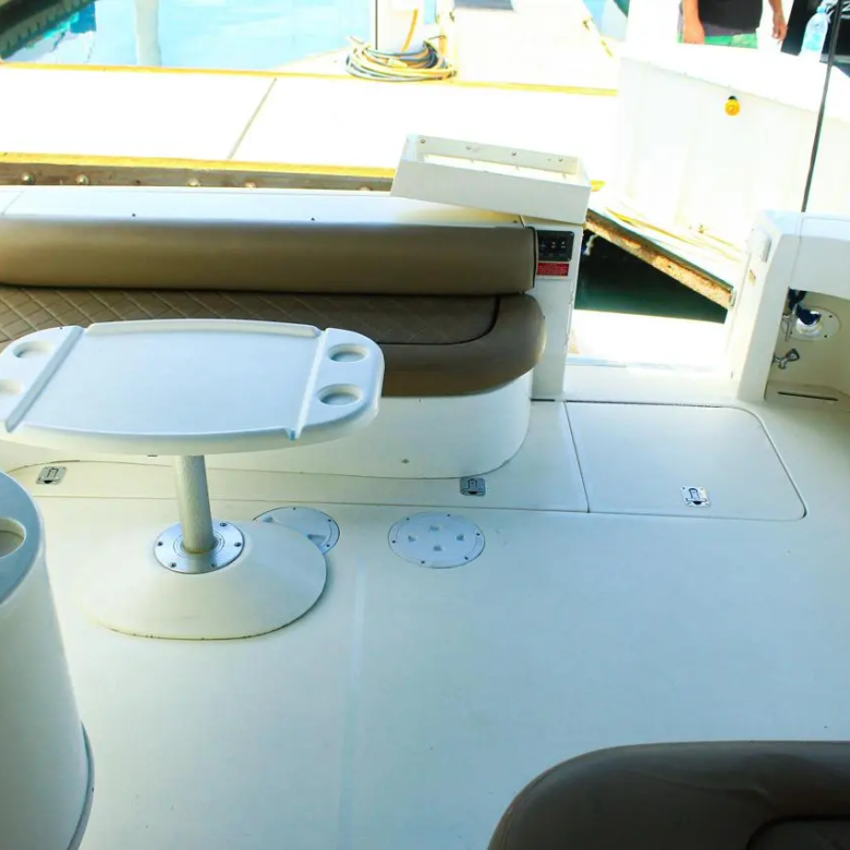 Fotografía de renta de yate barato en Los Cabos a bordo de Renta de Yate Barato en Los Cabos - Vista 6