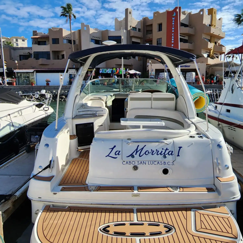 Fotografía de yate pequeño en Cabo San Lucas a bordo de Yate Pequeño en Cabo San Lucas: Renta Privada con La Morrita - Vista 3