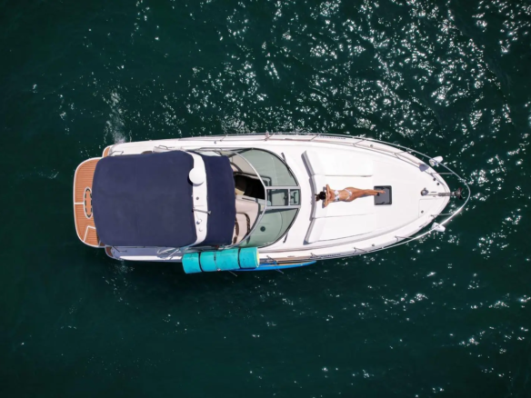 Fotografía de yate pequeño en Cabo San Lucas a bordo de Yate Pequeño en Cabo San Lucas: Renta Privada con La Morrita - Vista 5