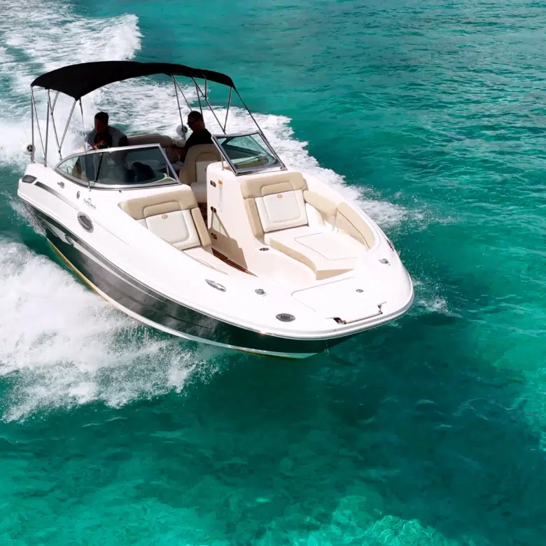 renta de lancha tri en cancun 3