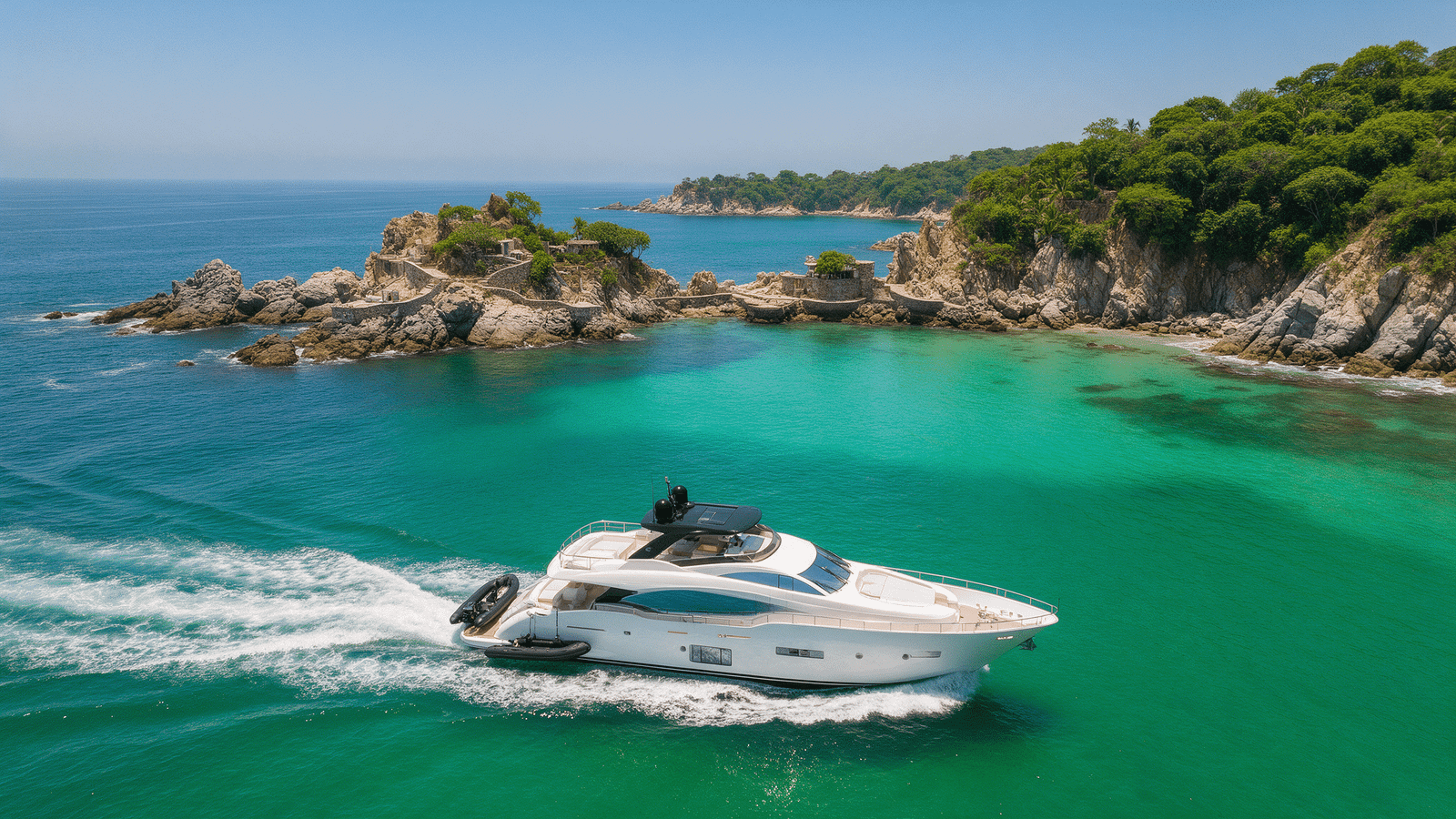 recorrido en yate por varias playas de Acapulco en un mismo día